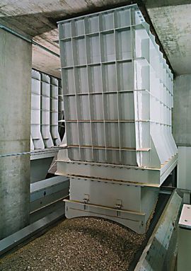 Thiết bị cân động MULTIDOS H Schenck Process cung cấp nhiên liệu cho máy nghiền than, luyện thép